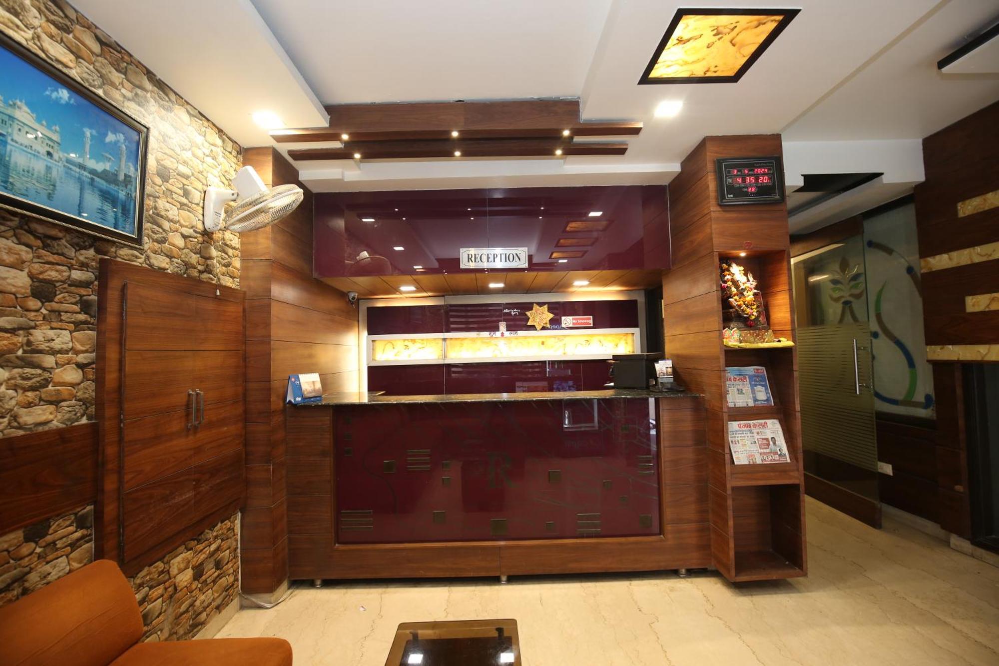 Hotel Rv Regency Amritsar Luaran gambar